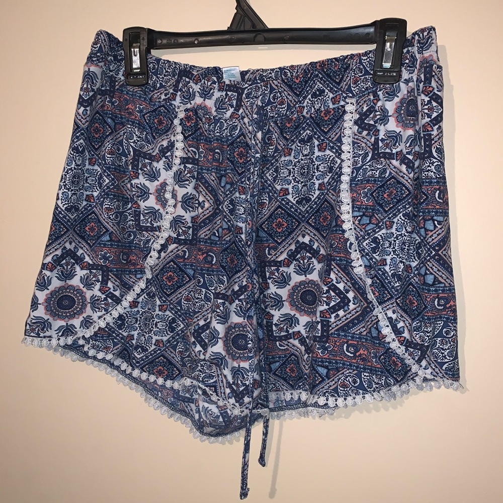 Patterned Flow Shorts